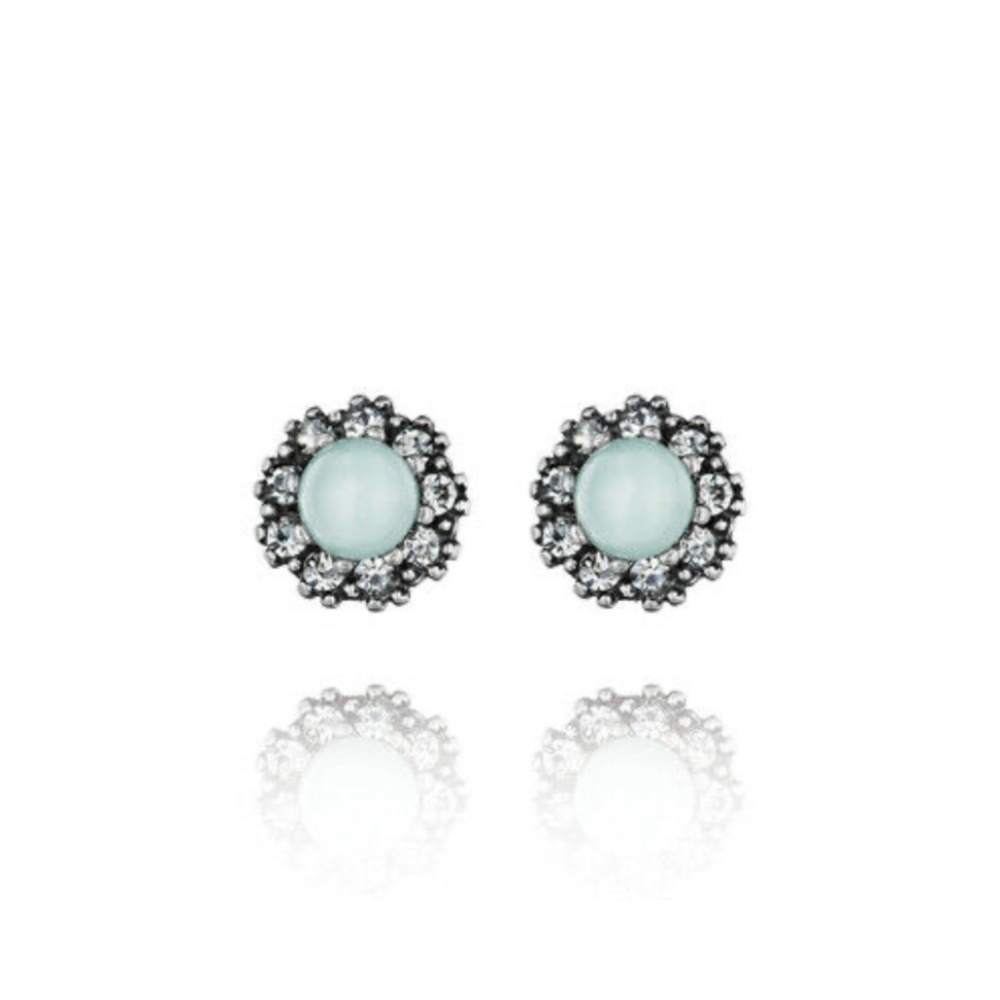 Chloe + Isabel Beau Monde Stud Earrings